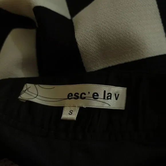 "Esc 'e la v" B&W Checker Mod 60s Style Mini Skirt - Picture 9 of 14